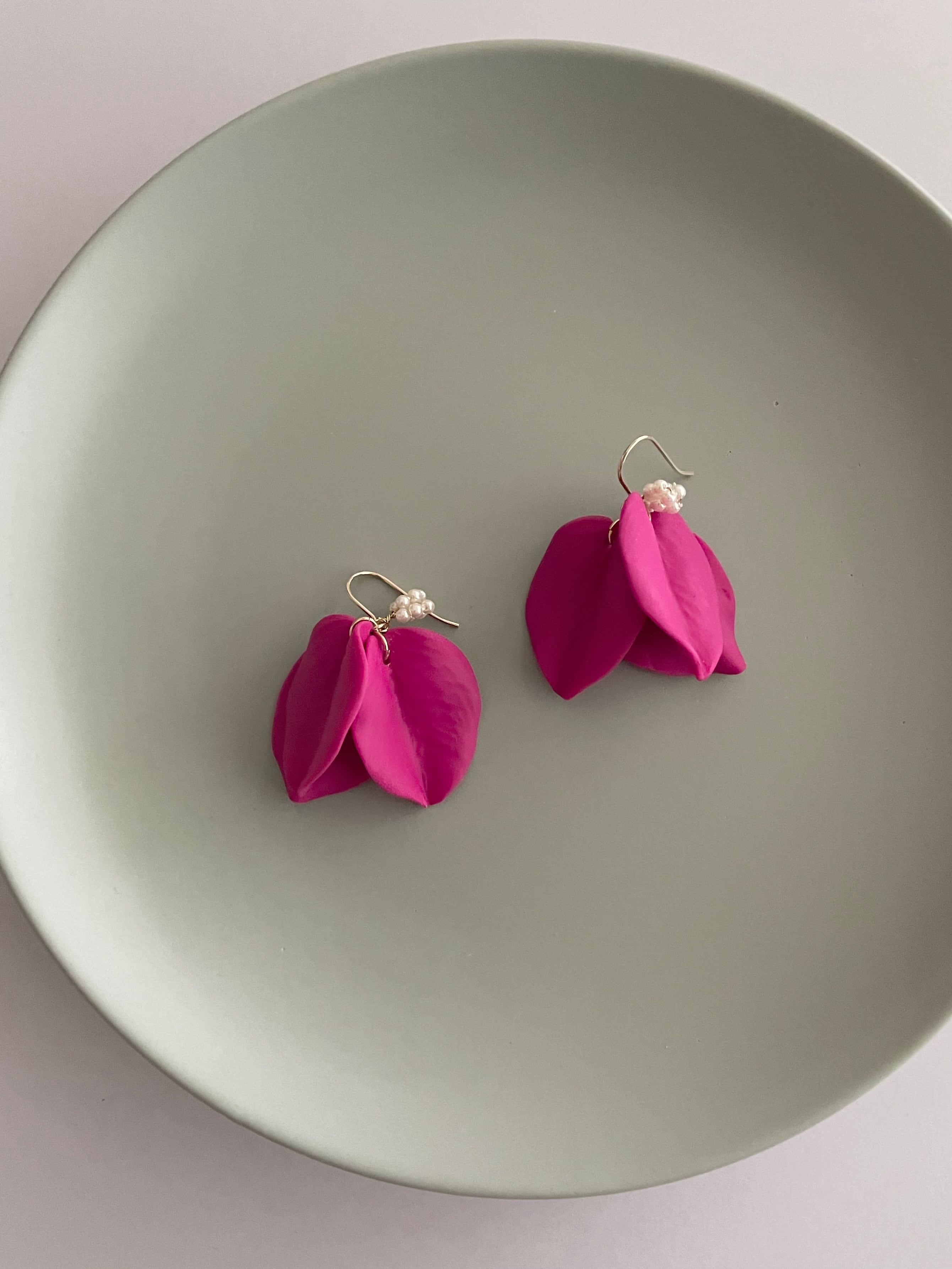 ブーゲンビリア ピアス