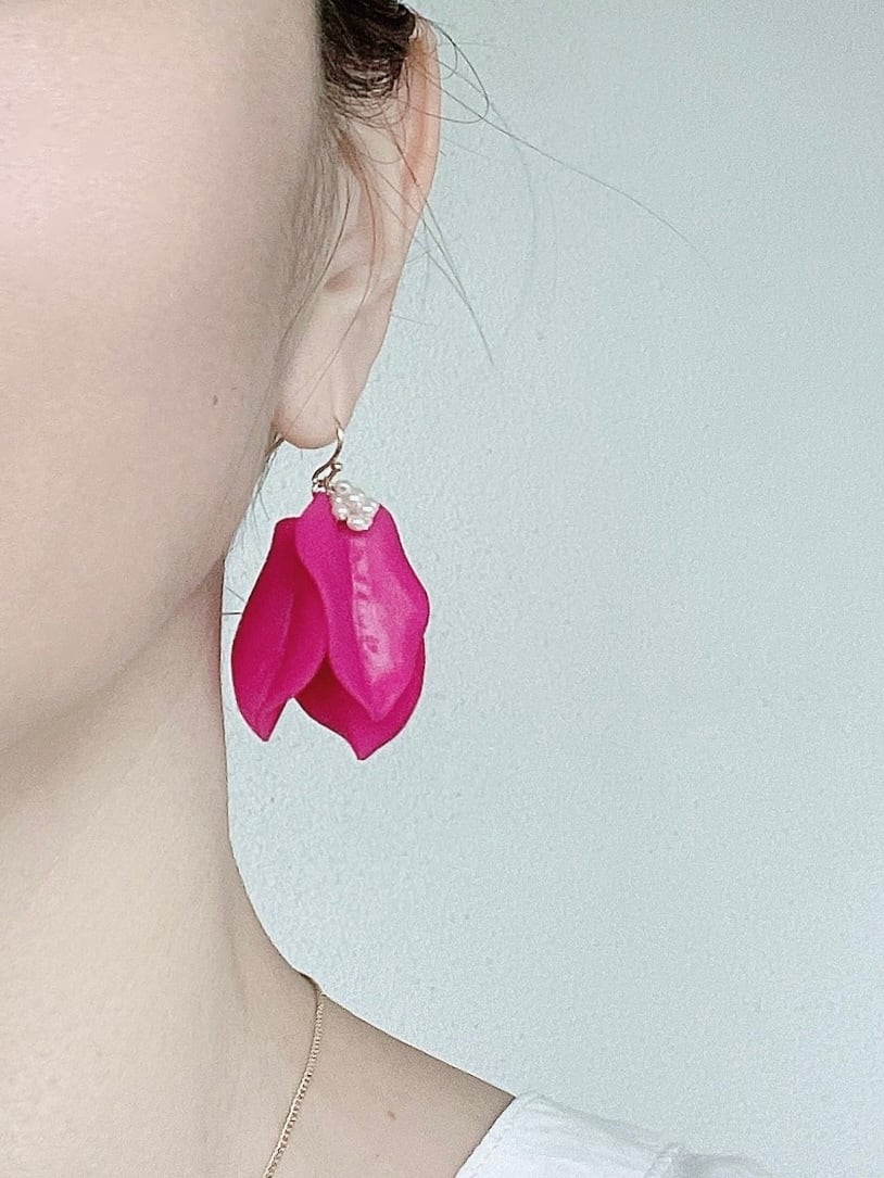 ブーゲンビリア ピアス